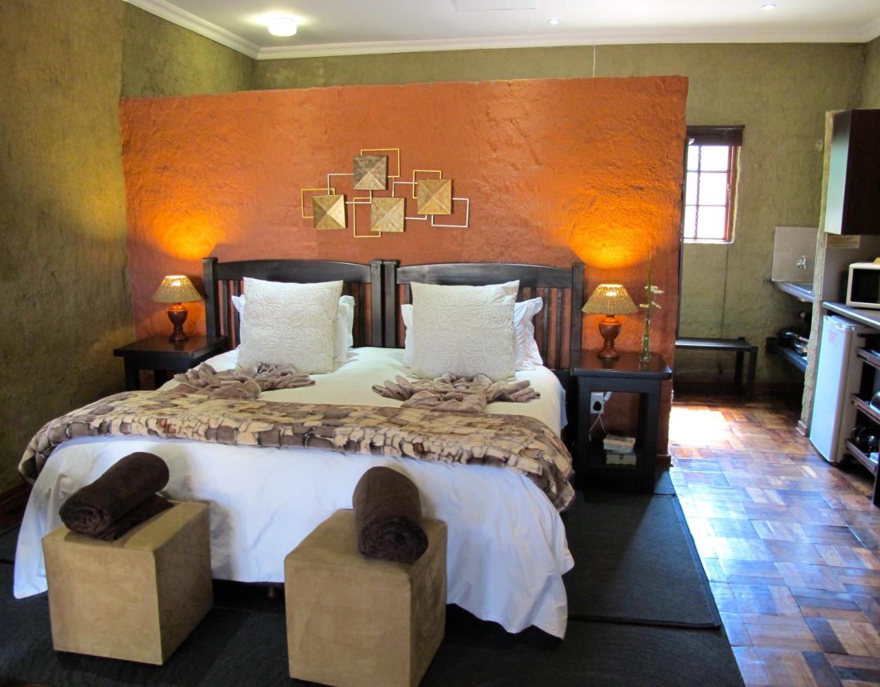 Hôtel Kliphuisjes à Dullstroom Extérieur photo